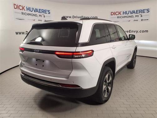 2023 Jeep Grand Cherokee 4xe Base