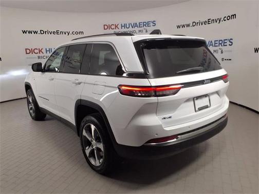 2022 Jeep Grand Cherokee 4xe Base