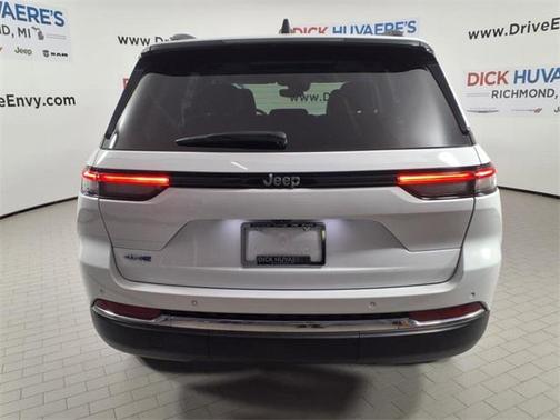 2022 Jeep Grand Cherokee 4xe Base