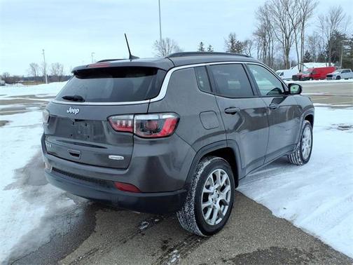 2022 Jeep Compass Latitude Lux