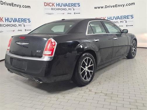 2012 Chrysler 300 Limited