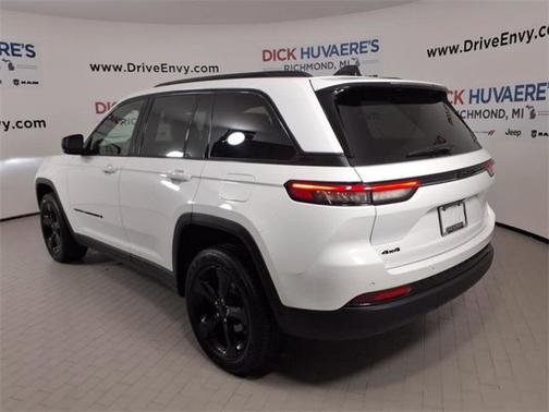 2023 Jeep Grand Cherokee Altitude