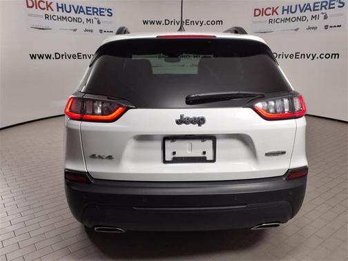 2022 Jeep Cherokee Latitude Lux