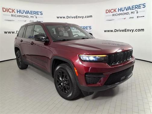 2024 Jeep Grand Cherokee Altitude