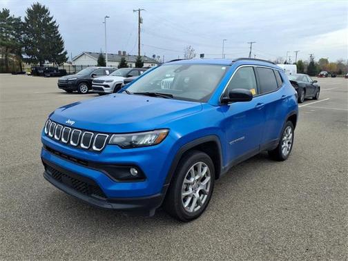 2022 Jeep Compass Latitude Lux