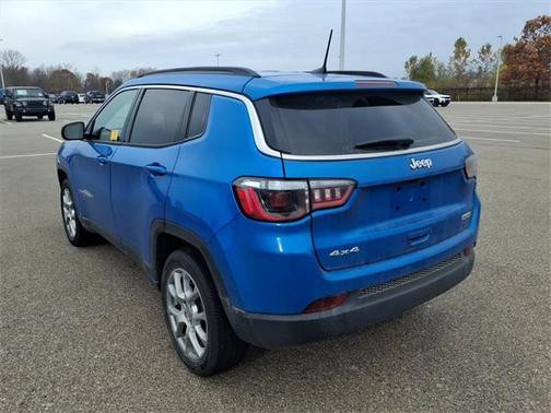 2022 Jeep Compass Latitude Lux