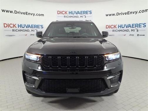 2024 Jeep Grand Cherokee Altitude