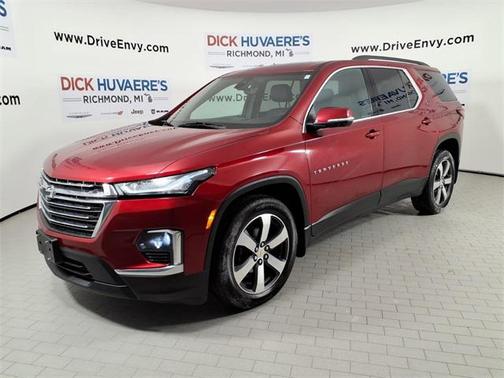 2023 Chevrolet Traverse LT Leather
