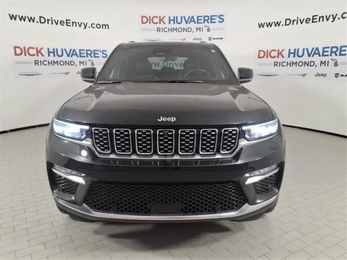 2023 Jeep Grand Cherokee Summit