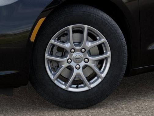 Diamond Black Crystal Pearlcoat 2026 Chrysler Pacifica L