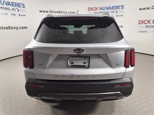 2021 Kia Sorento S