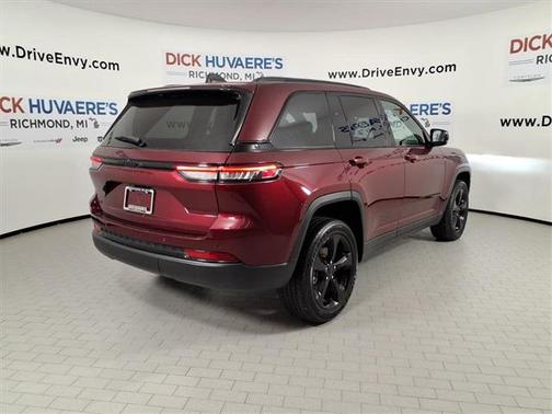 2023 Jeep Grand Cherokee Altitude