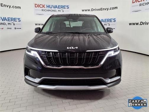 2023 Kia Carnival LX