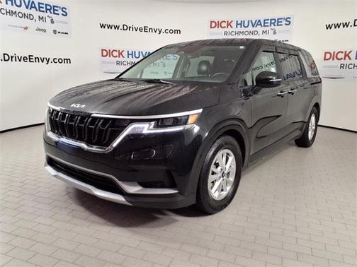 2023 Kia Carnival LX