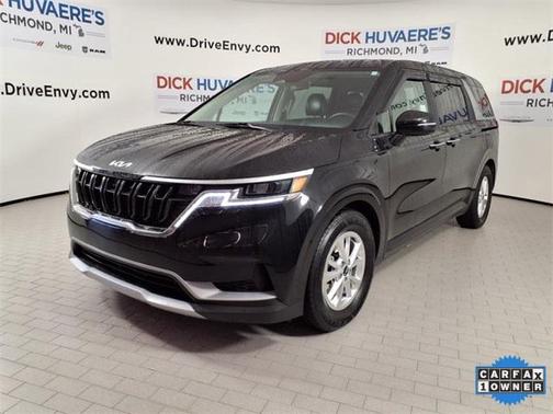 2023 Kia Carnival LX