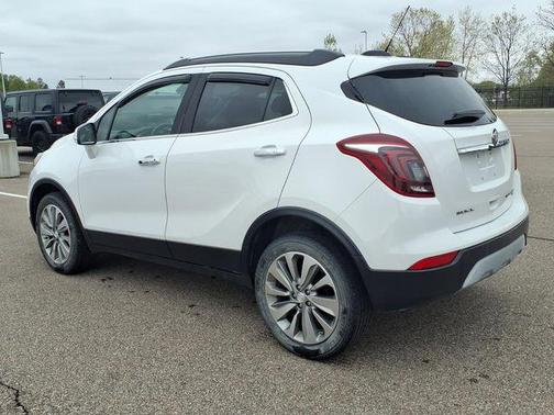 Summit White 2017 Buick Encore Preferred