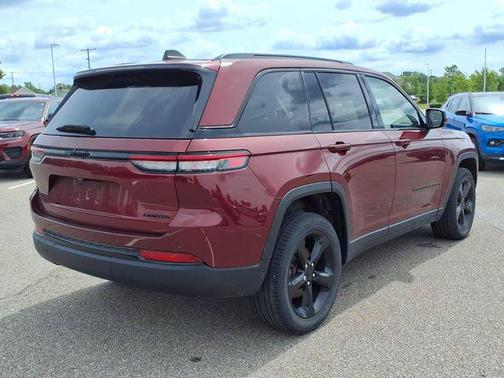 Velvet Red Pearlcoat 2023 Jeep Grand Cherokee Limited