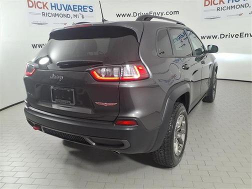 2022 Jeep Cherokee Trailhawk