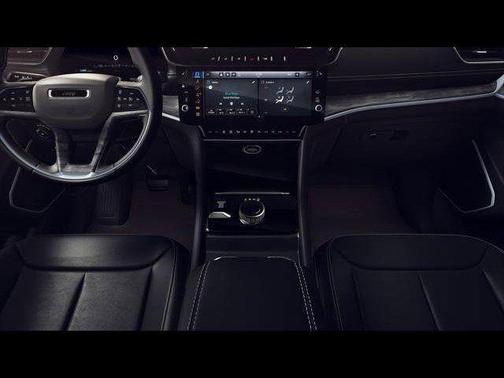 Baltic Gray Metallic Clearcoat 2026 Jeep Grand Cherokee Limited