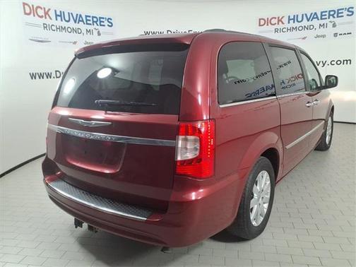 2015 Chrysler Town & Country Touring