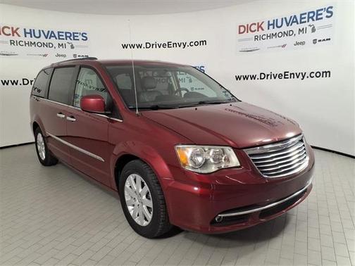 2015 Chrysler Town & Country Touring