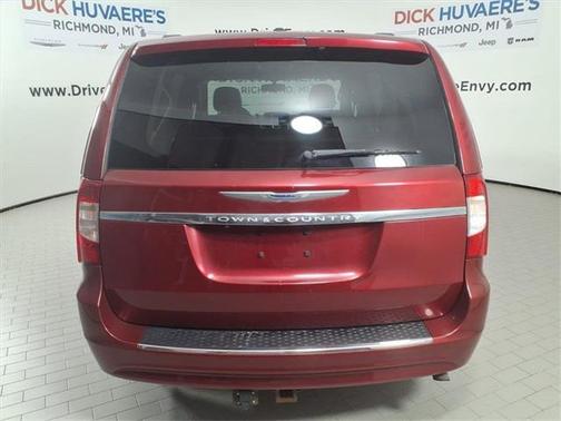 2015 Chrysler Town & Country Touring