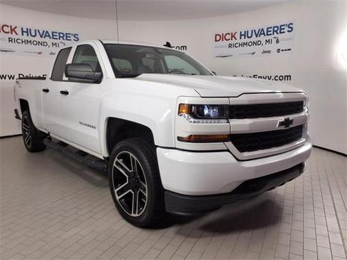 2018 Chevrolet Silverado 1500 Custom
