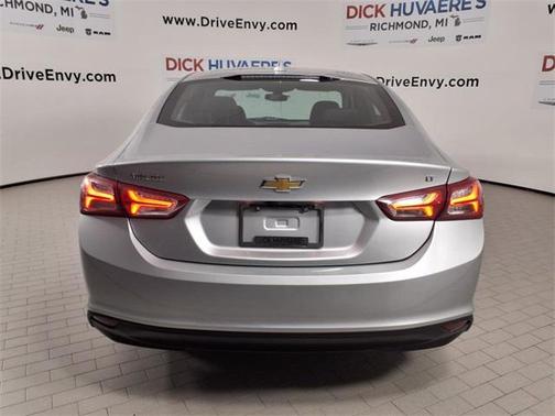 2022 Chevrolet Malibu FWD LT