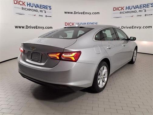 2022 Chevrolet Malibu FWD LT