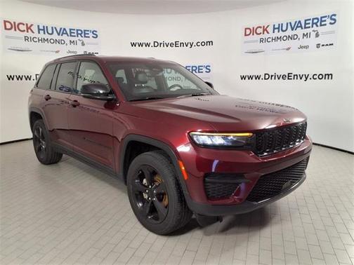 2022 Jeep Grand Cherokee Altitude