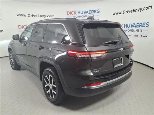2023 Jeep Grand Cherokee Limited X