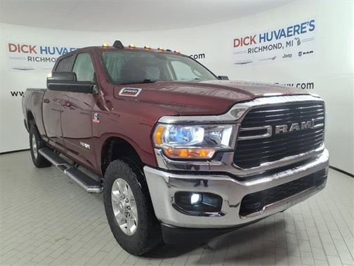 2020 RAM 2500 Big Horn Crew Cab 4X4 6'4' Box