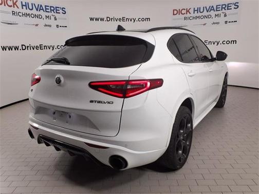 2022 Alfa Romeo Stelvio Ti
