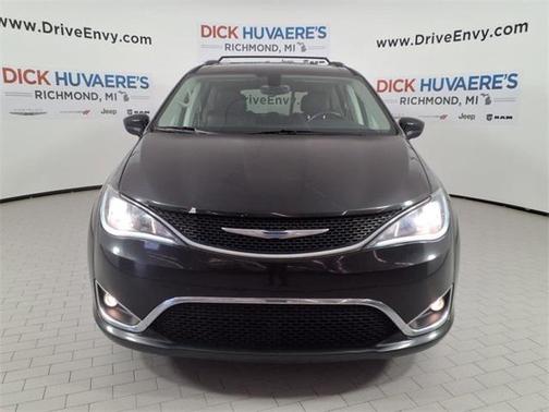 2018 Chrysler Pacifica Touring-L
