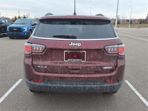 2022 Jeep Compass Latitude Lux