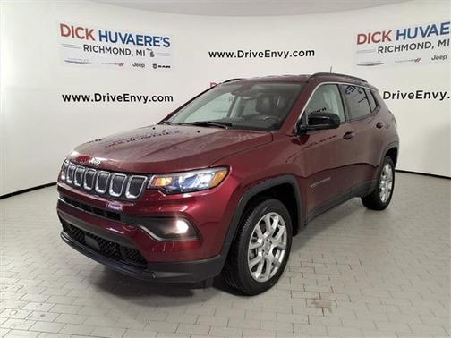 2022 Jeep Compass Latitude Lux