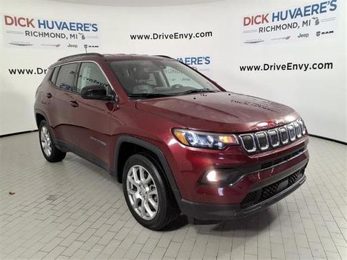 2022 Jeep Compass Latitude Lux