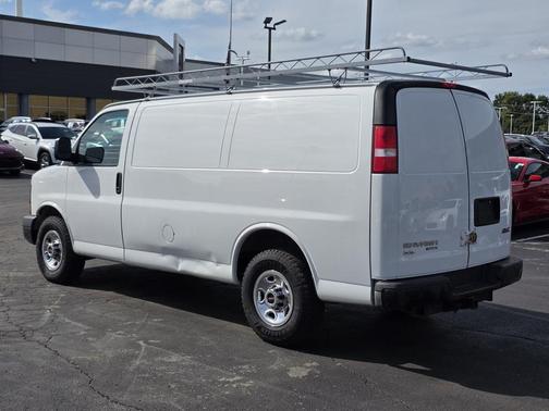 2016 GMC Savana 2500 Work Van