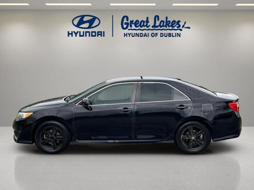 Attitude Black Metallic 2014 Toyota Camry SE