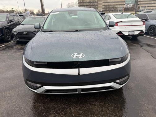 2023 Hyundai IONIQ 5 SE