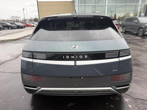 2023 Hyundai IONIQ 5 SE