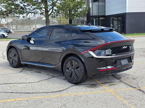Aurora Black Pearl 2023 Kia EV6 Wind