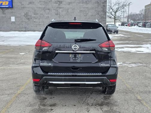 2018 Nissan Rogue SV