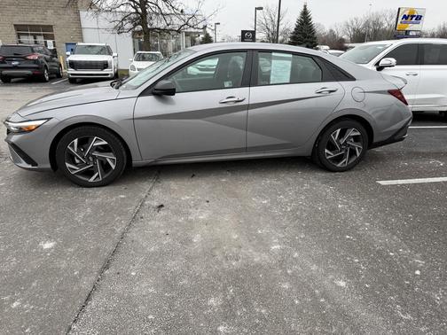 2025 Hyundai ELANTRA Sport