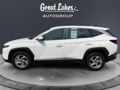 2023 Hyundai TUCSON SE