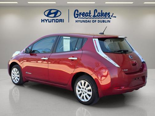 Cayenne Red 2015 Nissan Leaf S