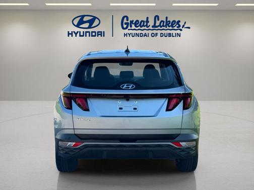 Shimmering Silver 2024 Hyundai TUCSON SE