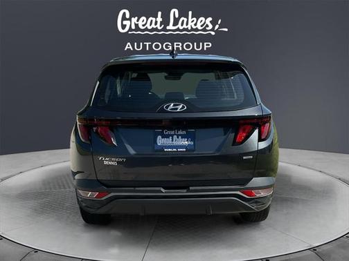 2022 Hyundai TUCSON SE
