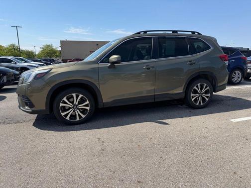 Autumn Green Metallic 2023 Subaru Forester Limited