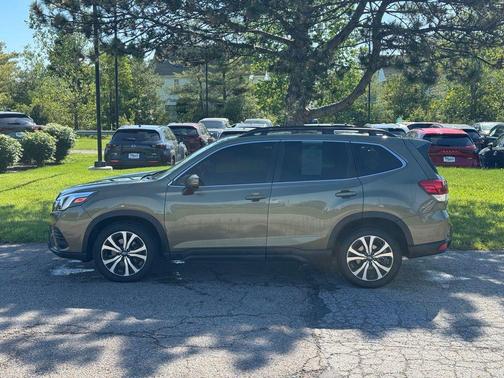 Autumn Green Metallic 2023 Subaru Forester Limited